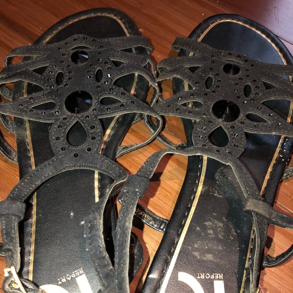 Flats - Picture 2 of 4